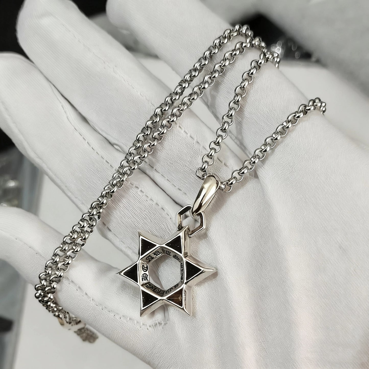 Cross necklace hexagonal star sword boat anchor pendant paired with letter flame pearl chain ﻿